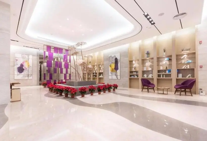 Lavande Hotel Heyuan Dongyuan