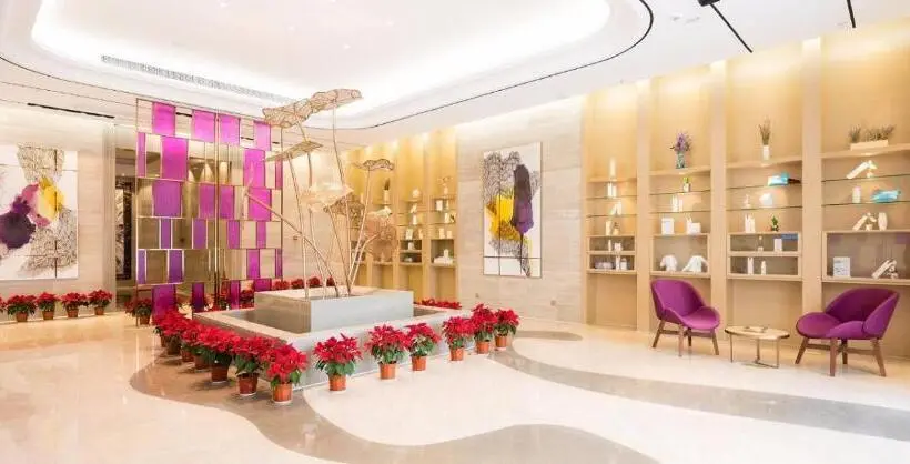 Lavande Hotel Heyuan Dongyuan
