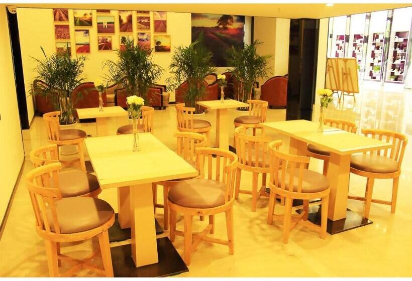 Lavande Hotel Neijiang Hanan Avenue