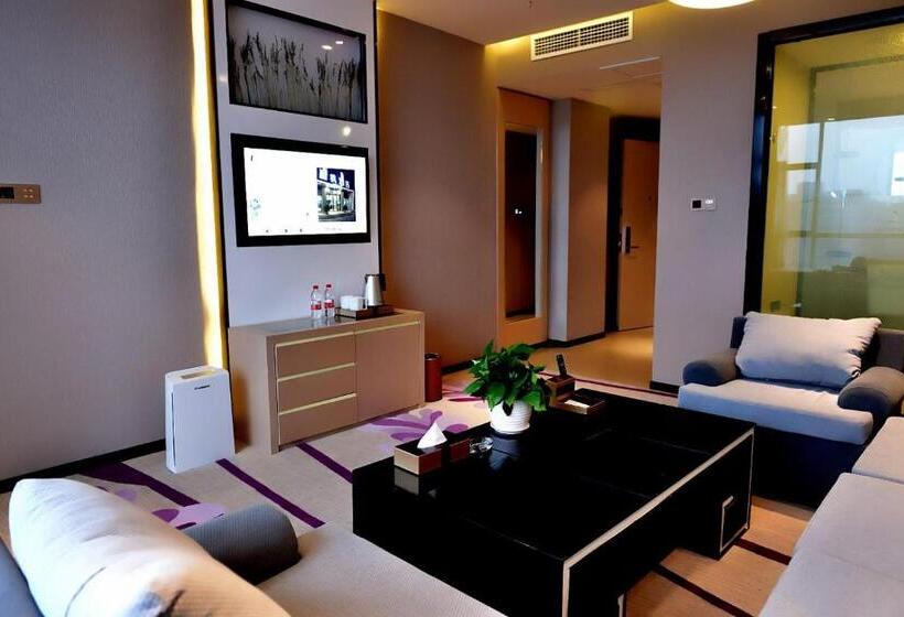 Lavande Hotel Neijiang Hanan Avenue