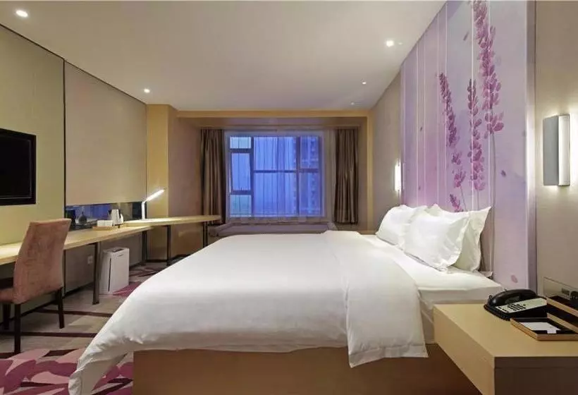 Lavande Hotel Neijiang Hanan Avenue