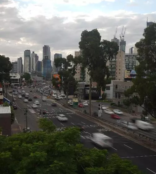 Clarion Apartments South Melbourne