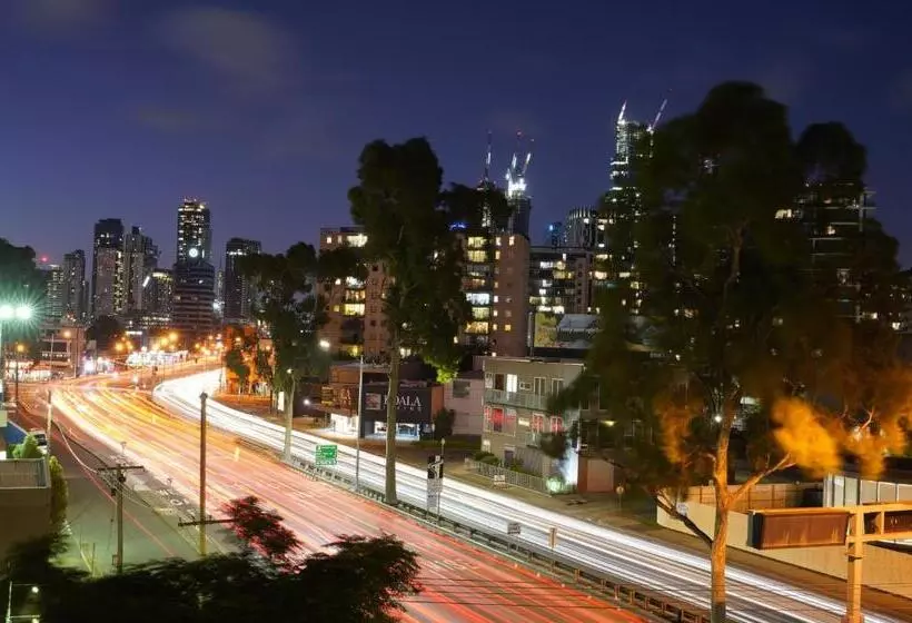 Clarion Apartments South Melbourne