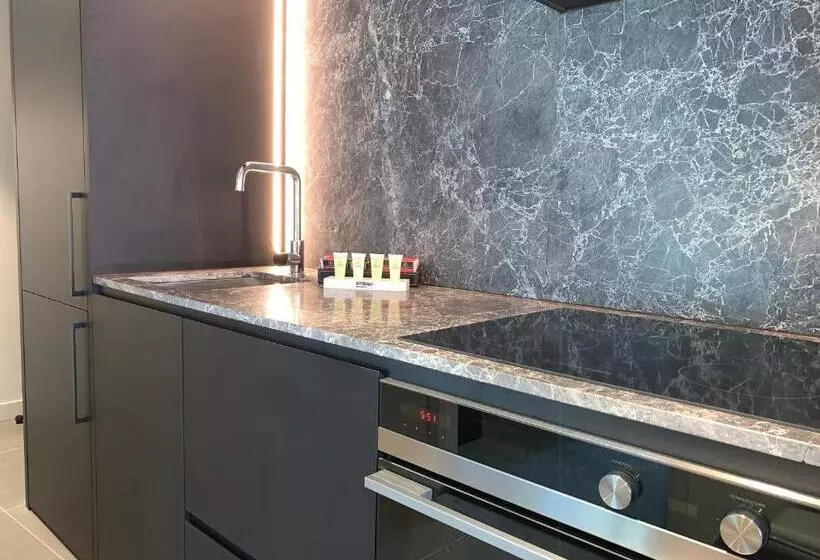 Clarion Apartments South Melbourne