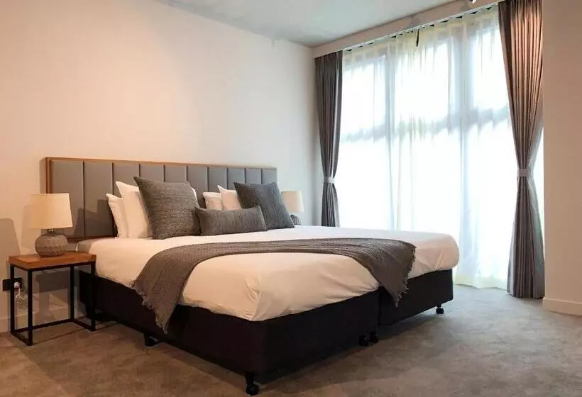 Clarion Apartments South Melbourne