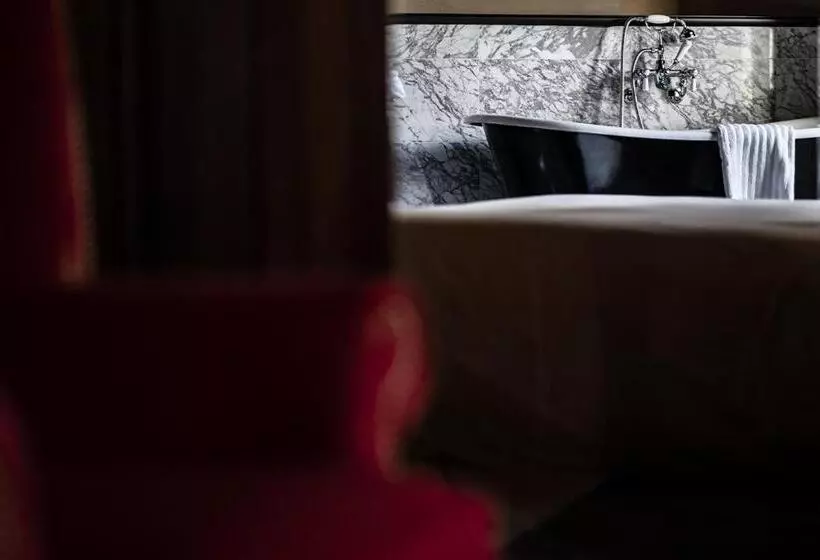 Hotel Château De Maubreuil