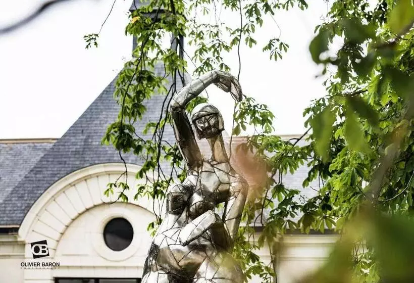 Hotel Château De Maubreuil