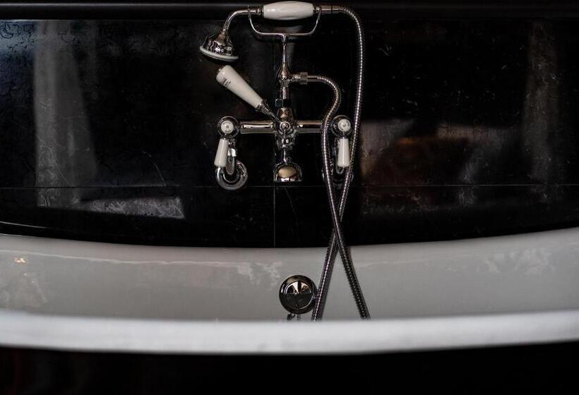 בית מלון כפרי Château De Maubreuil