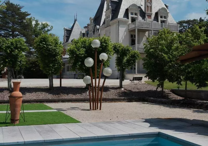 Hotelli Château De Maubreuil