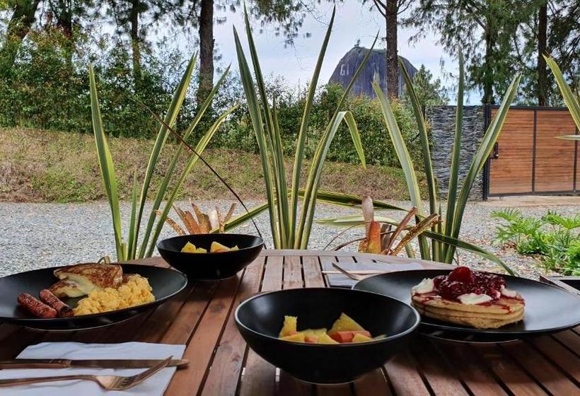 בית מלון כפרי Domus Glamping Guatapé