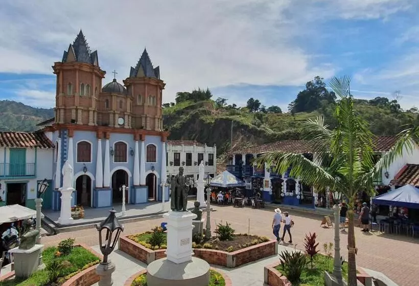 ホテル Domus Glamping Guatapé