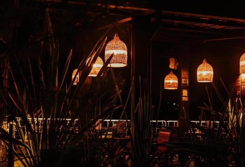 בית מלון כפרי Domus Glamping Guatapé