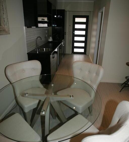 Отель Kindred Lodge Apartments