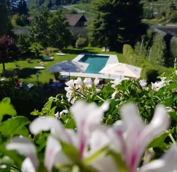 ホテル Pension Gartscheid