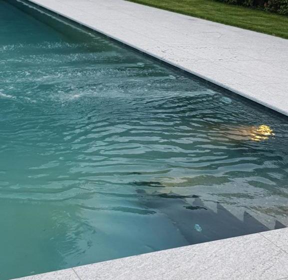 ホテル Pension Gartscheid