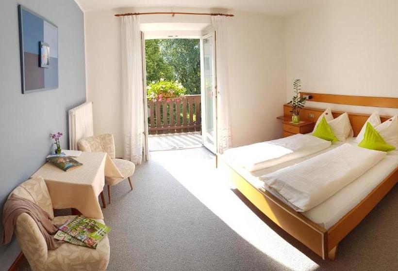 ホテル Pension Gartscheid