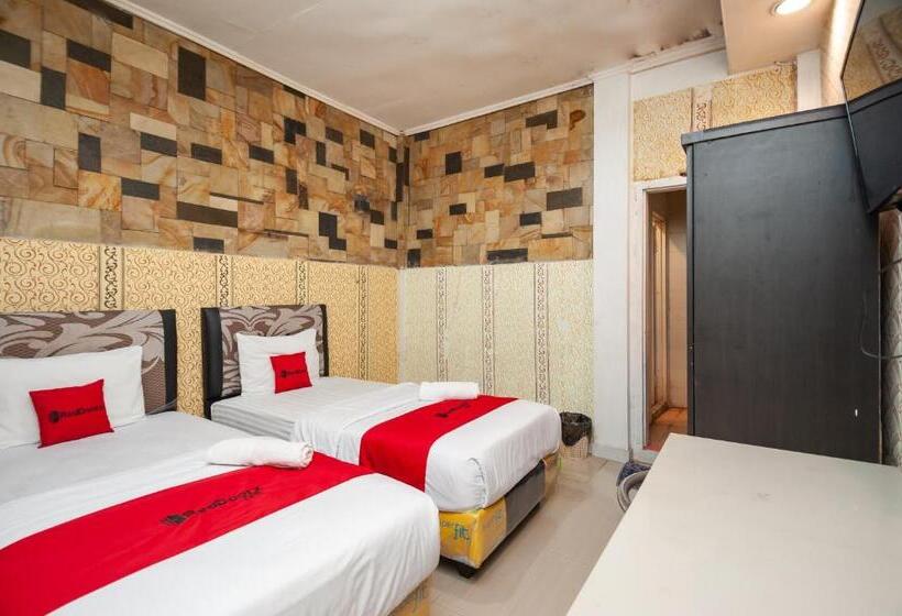 فندق Reddoorz Syariah At Bumi Siliwangi Residence Padang