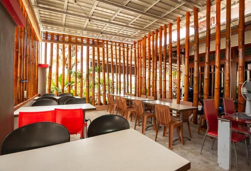 فندق Reddoorz Syariah At Bumi Siliwangi Residence Padang