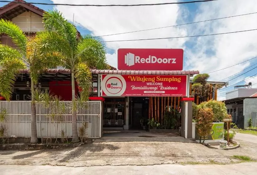 هتل Reddoorz Syariah At Bumi Siliwangi Residence Padang