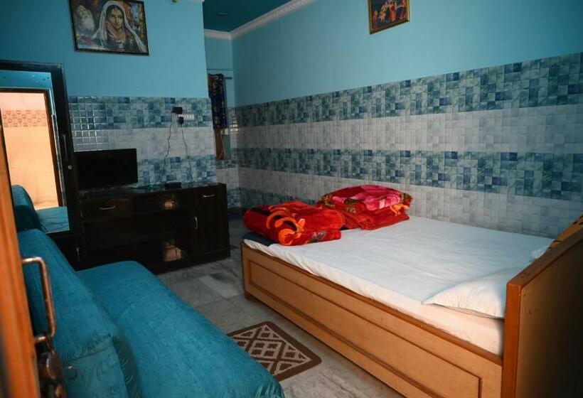 Spot On Hotel Rajamahal