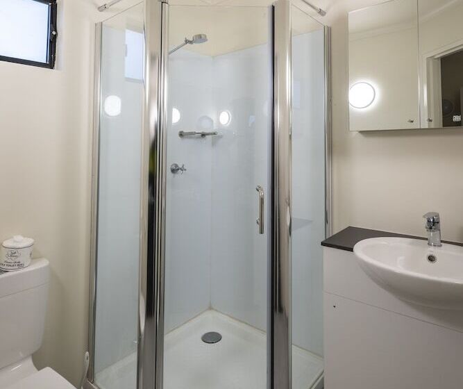 בית מלון כפרי Victoria Accommodation Village