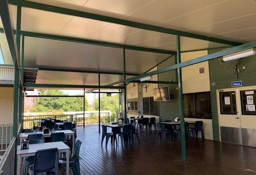 בית מלון כפרי Victoria Accommodation Village