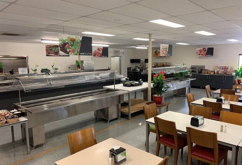 בית מלון כפרי Victoria Accommodation Village