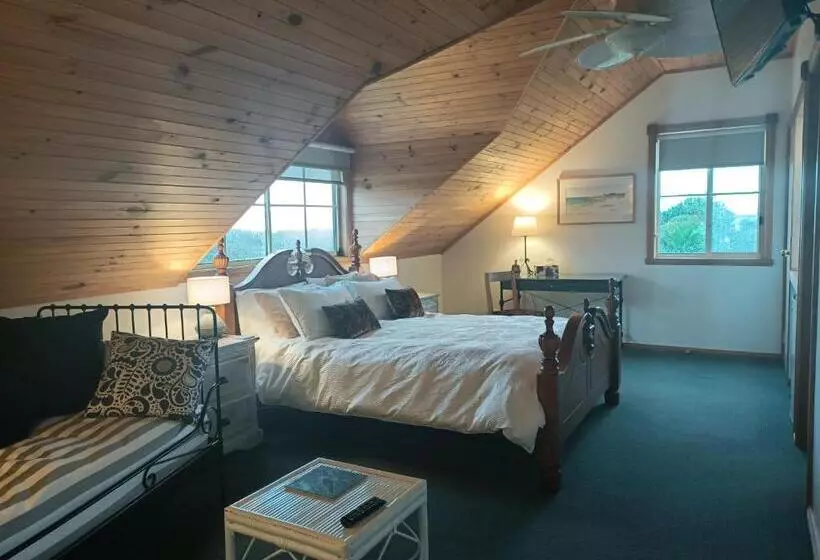 Majatalo Beaumaris Beach Guest House