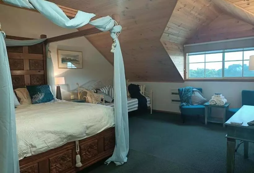 Majatalo Beaumaris Beach Guest House