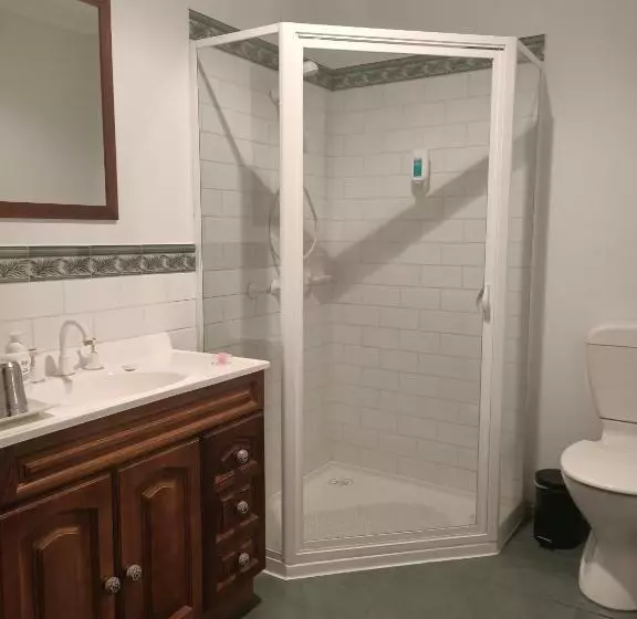 Majatalo Beaumaris Beach Guest House