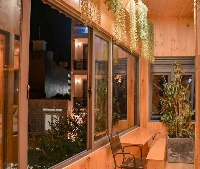 پانسیون Little Home Homestay