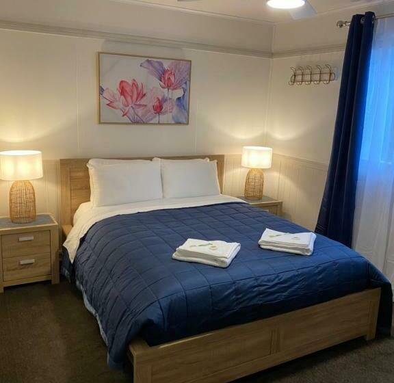 פנסיון Malanda Manor Guesthouse