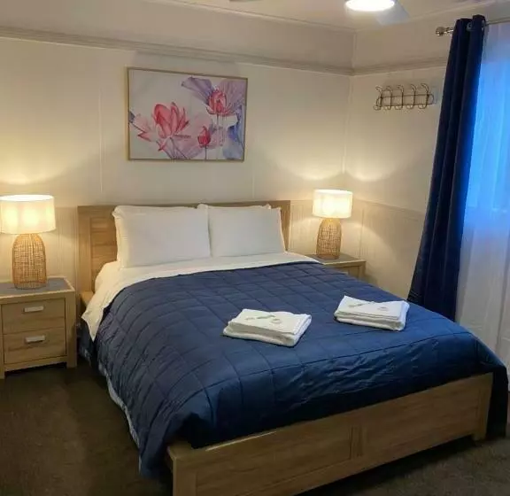 ペンション Malanda Manor Guesthouse