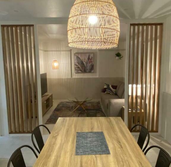 פנסיון Malanda Manor Guesthouse