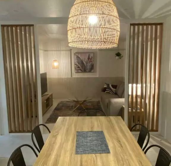 ペンション Malanda Manor Guesthouse