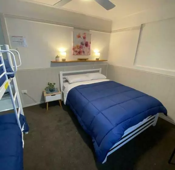 ペンション Malanda Manor Guesthouse