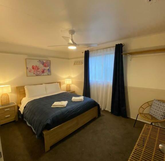 פנסיון Malanda Manor Guesthouse