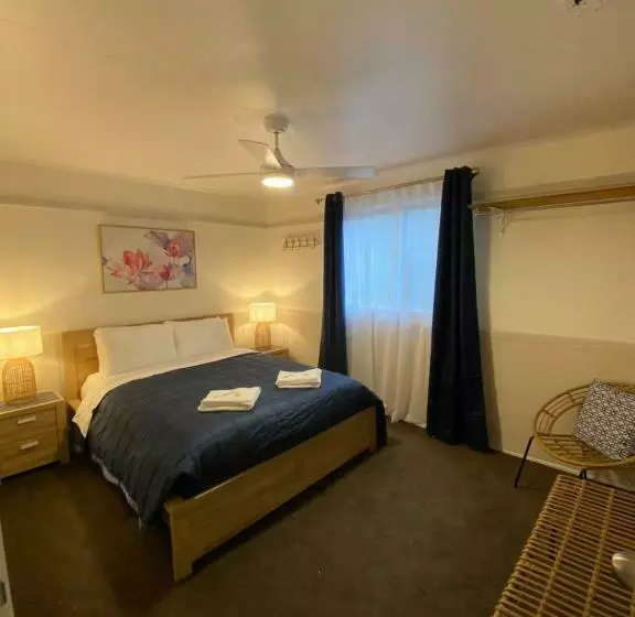 ペンション Malanda Manor Guesthouse