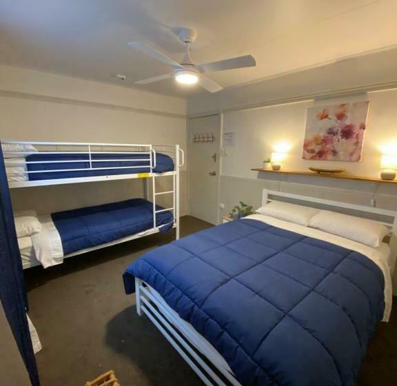 פנסיון Malanda Manor Guesthouse