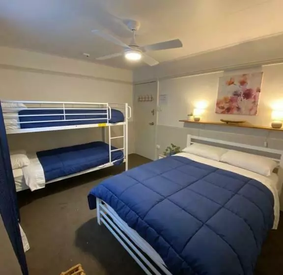 ペンション Malanda Manor Guesthouse