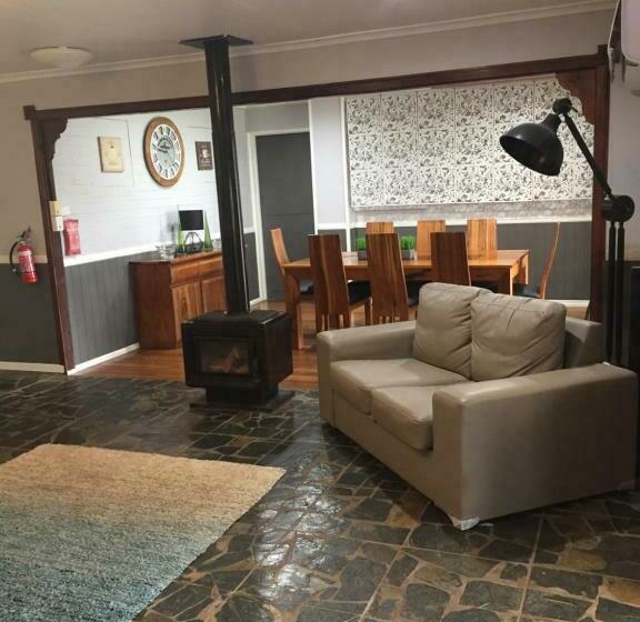 פנסיון Malanda Manor Guesthouse