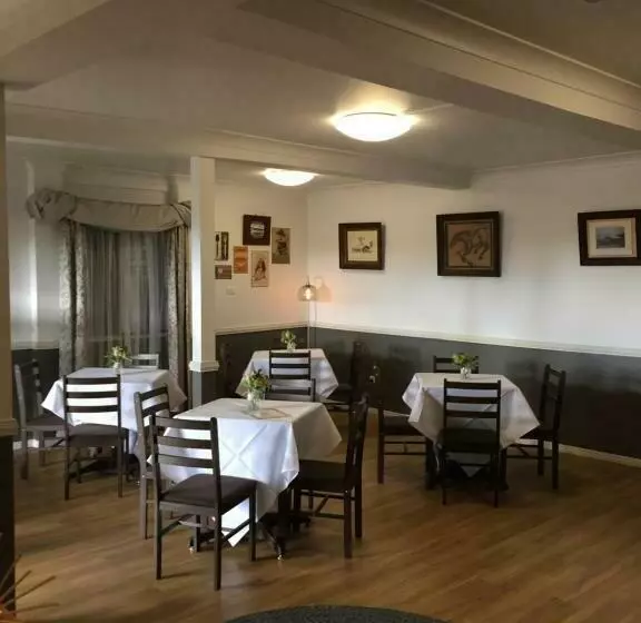 ペンション Malanda Manor Guesthouse