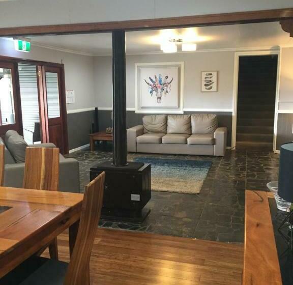 פנסיון Malanda Manor Guesthouse