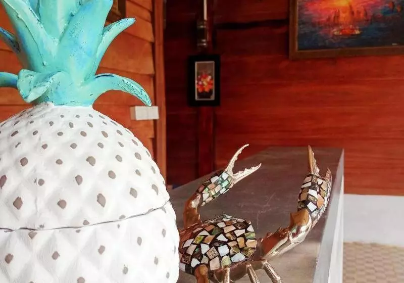 Majatalo The Azure   M Pai Bay