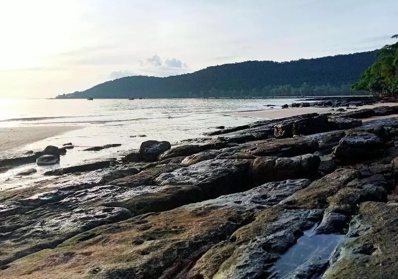 Majatalo The Azure   M Pai Bay