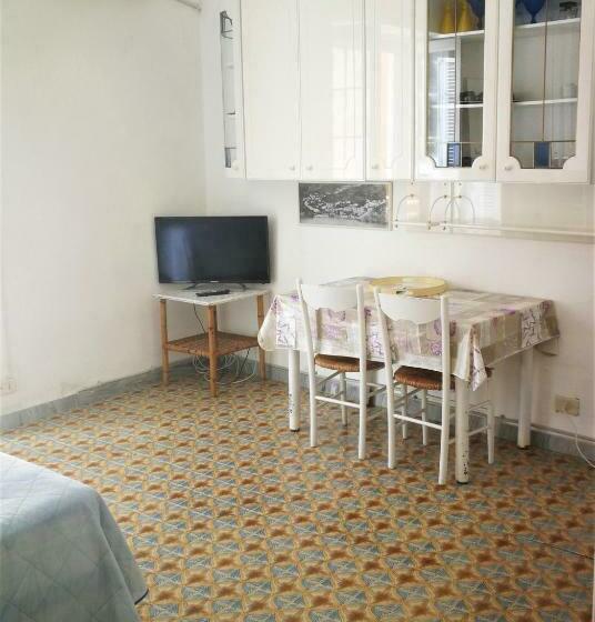 پانسیون Visitponza   Le Stanze Sul Corso