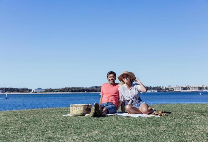 Sky Broadwater Apartments