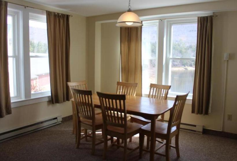 Town Square Condominiums