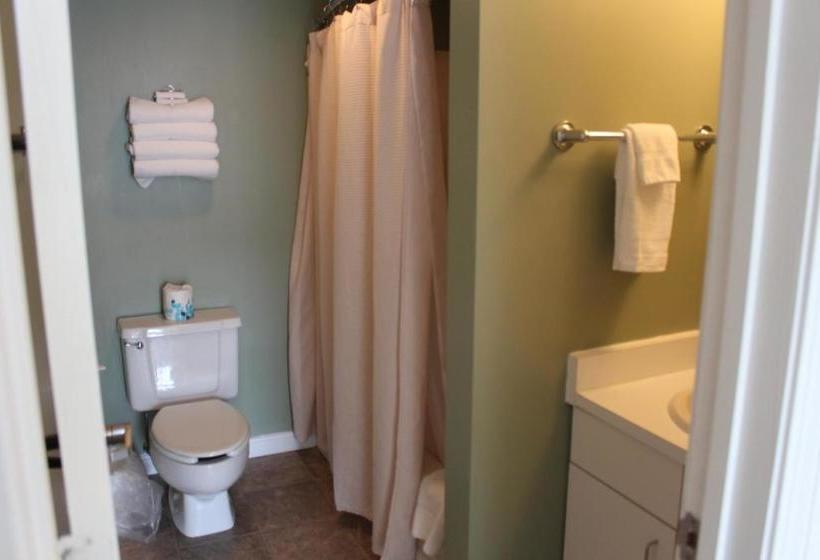 Town Square Condominiums