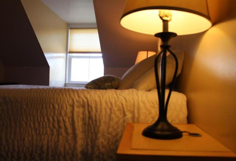 Town Square Condominiums